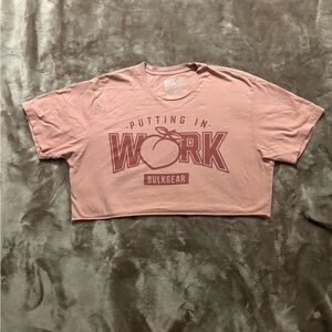 Bulk Gear Crop Athletic Top Women's Size S Pink/Mauve “Putting In The Work” Tee